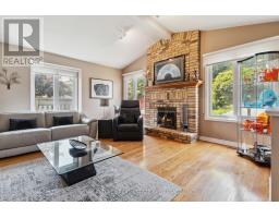 94 SUNNYSIDE DRIVE - 10