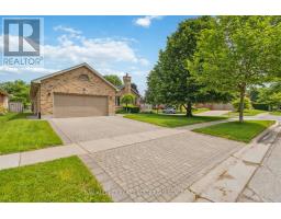94 SUNNYSIDE DRIVE - 3