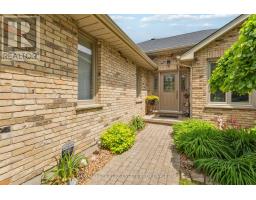 94 SUNNYSIDE DRIVE - 4