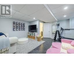 147 GERALD CRESCENT - 25