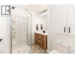 202 QUEENS STREET - 24