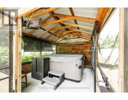 202 QUEENS STREET - 44