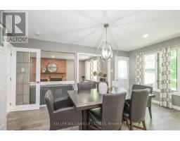 18 THUNDERBIRD CRESCENT - 16