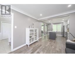 18 THUNDERBIRD CRESCENT - 23