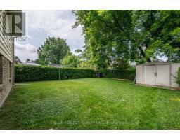 11 EDMUNDS CRESCENT - 23