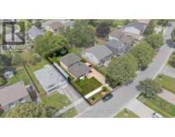 11 EDMUNDS CRESCENT - 27