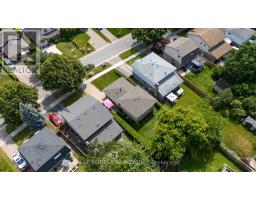 11 EDMUNDS CRESCENT - 31