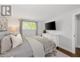 11 EDMUNDS CRESCENT - 8