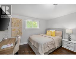 11 EDMUNDS CRESCENT - 9