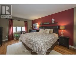 22 GLENRIDGE CRESCENT - 23