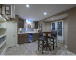 22 GLENRIDGE CRESCENT - 32