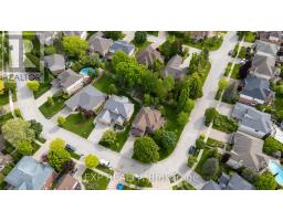 22 GLENRIDGE CRESCENT - 48