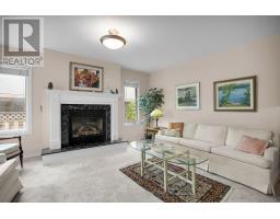 35 - 14 DOON DRIVE - 12
