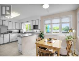 35 - 14 DOON DRIVE - 16