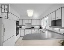 35 - 14 DOON DRIVE - 18