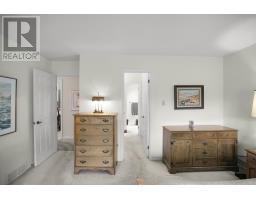 35 - 14 DOON DRIVE - 24