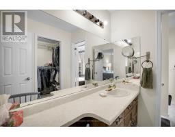 35 - 14 DOON DRIVE - 25
