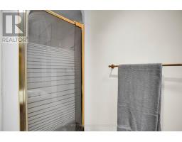 35 - 14 DOON DRIVE - 27