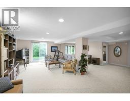 35 - 14 DOON DRIVE - 29
