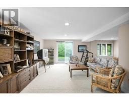 35 - 14 DOON DRIVE - 30
