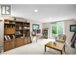 35 - 14 DOON DRIVE - 31