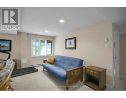 35 - 14 DOON DRIVE - 32