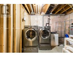 2180 YELLOWBIRCH PLACE - 34