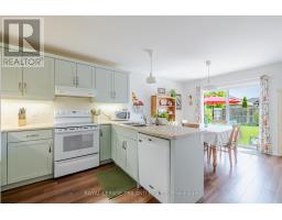 31 ACORN TRAIL - 11