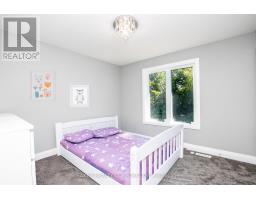 2205 LOCKWOOD CRESCENT - 31