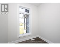 2205 LOCKWOOD CRESCENT - 33