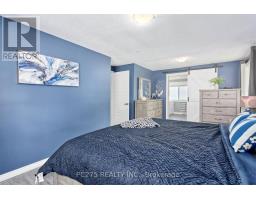135 KENT STREET - 18