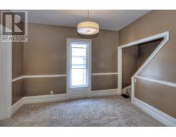 89 GLADSTONE AVENUE - 12