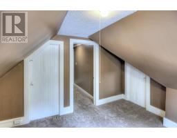 89 GLADSTONE AVENUE - 22
