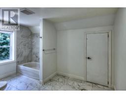 89 GLADSTONE AVENUE - 24
