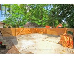 89 GLADSTONE AVENUE - 25