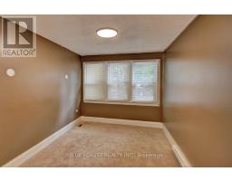 89 GLADSTONE AVENUE - 31