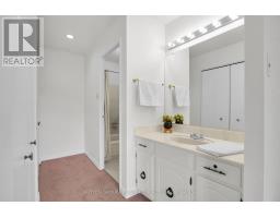 213 - 300 EVERGLADE CRESCENT - 18