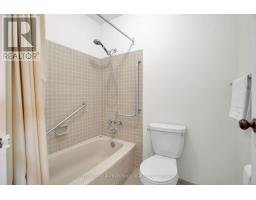 213 - 300 EVERGLADE CRESCENT - 19