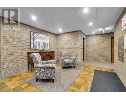213 - 300 EVERGLADE CRESCENT - 27