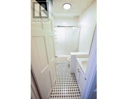 552 ADELAIDE STREET N - 15