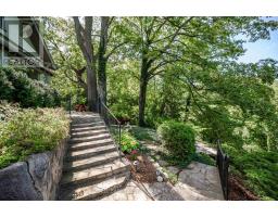 445 WESTMOUNT DRIVE - 31