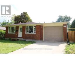 102 PAPERBIRCH CRESCENT - 1