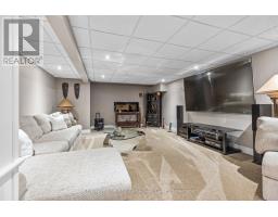 2 LONGVIEW COURT - 34
