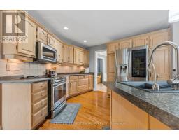 2 LONGVIEW COURT - 9