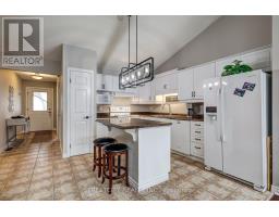 6 - 20 WINDMERE PLACE - 19