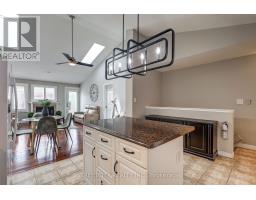 6 - 20 WINDMERE PLACE - 22