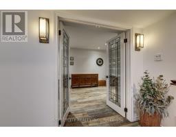 6 - 20 WINDMERE PLACE - 31