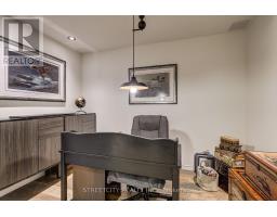 6 - 20 WINDMERE PLACE - 38