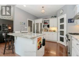2206 LILAC AVENUE - 13