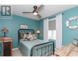 2206 LILAC AVENUE - 18